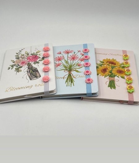 دفاتر بنقشة ورد 3D